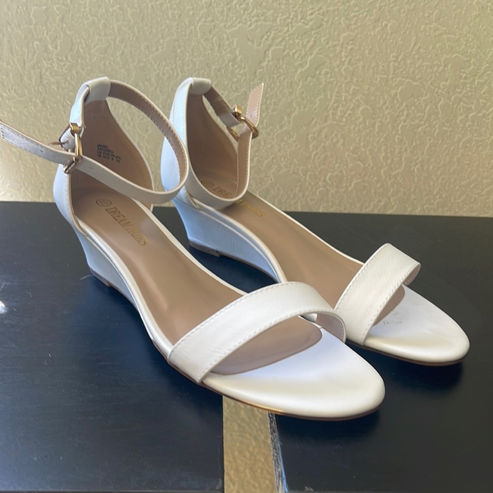 DREAM PAIRS Women's Ingrid Ankle Strap Low Wedge Sandal